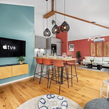 Ferienwohnung Edler Wohnraum Schwanenteich-Penthouse Mit Garage, Grill, Kaffeevollautomat, Klima, Lift & Terrasse Zwickau Exterior foto