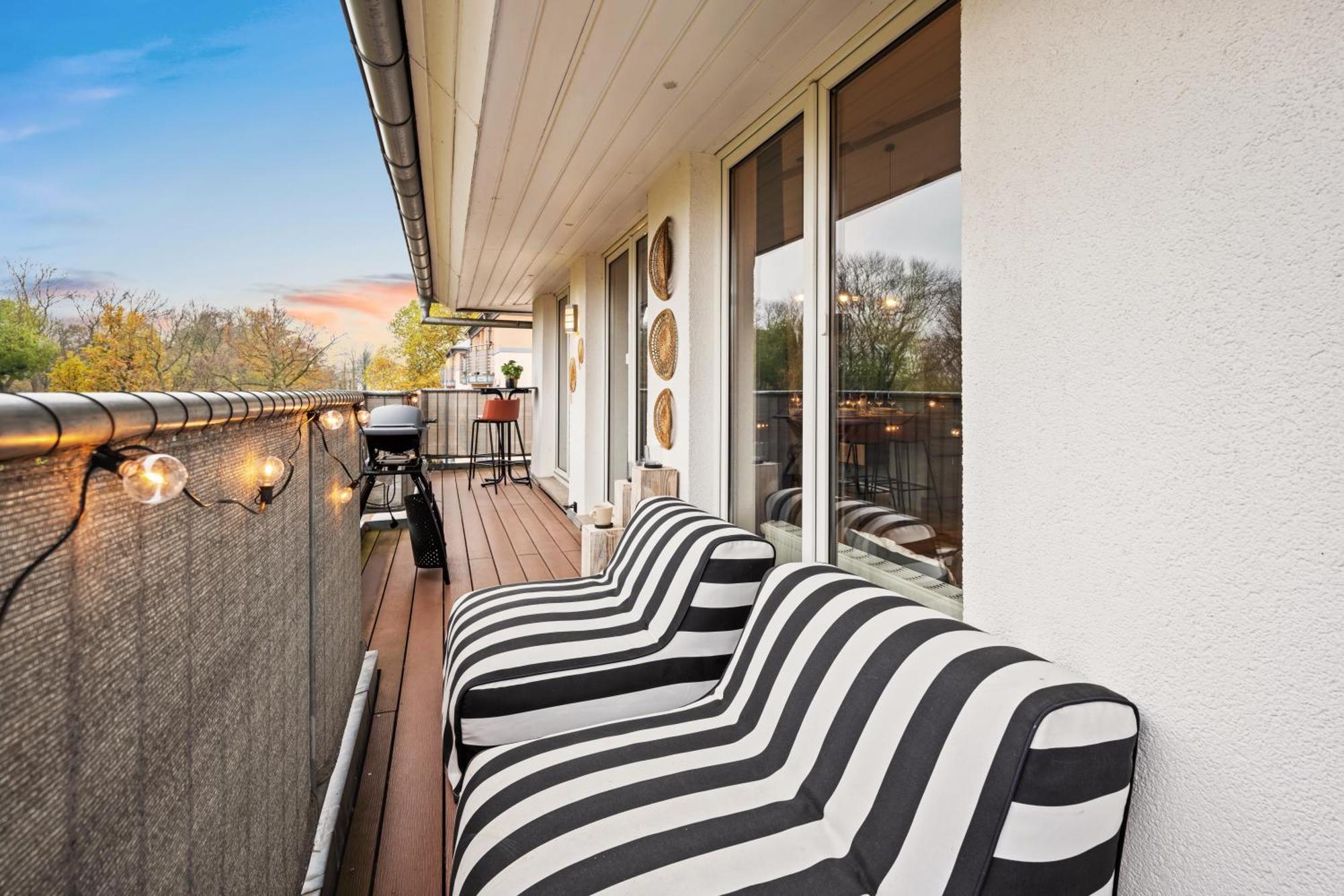 Ferienwohnung Edler Wohnraum Schwanenteich-Penthouse Mit Garage, Grill, Kaffeevollautomat, Klima, Lift & Terrasse Zwickau Exterior foto